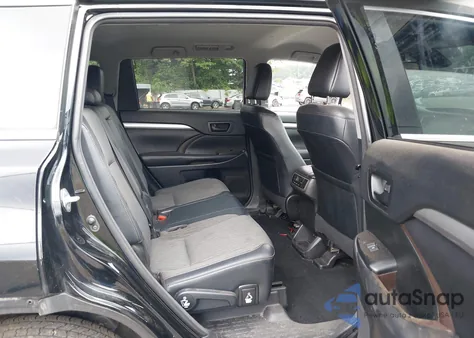 2018 Toyota Highlander Le Plus from USA, damaged, VIN 5TDBZRFH8JS897020